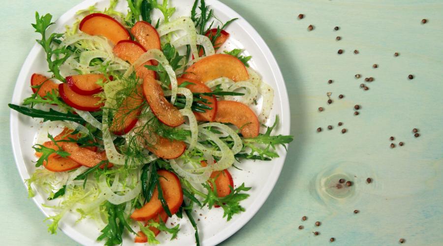 Bild zeigt: Fenchel Aprikosen Salat in der Auflösung 900x500