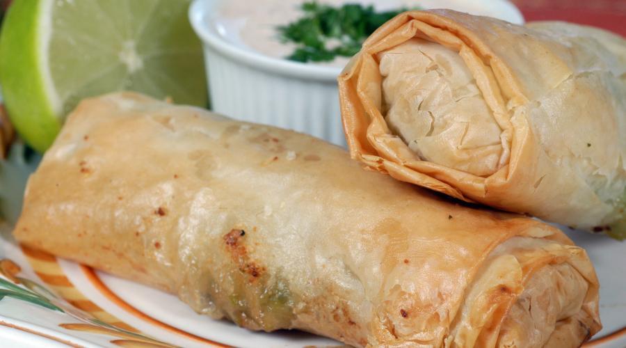 Bild zeigt: Frühlingsrolle in der Auflösung 900x500