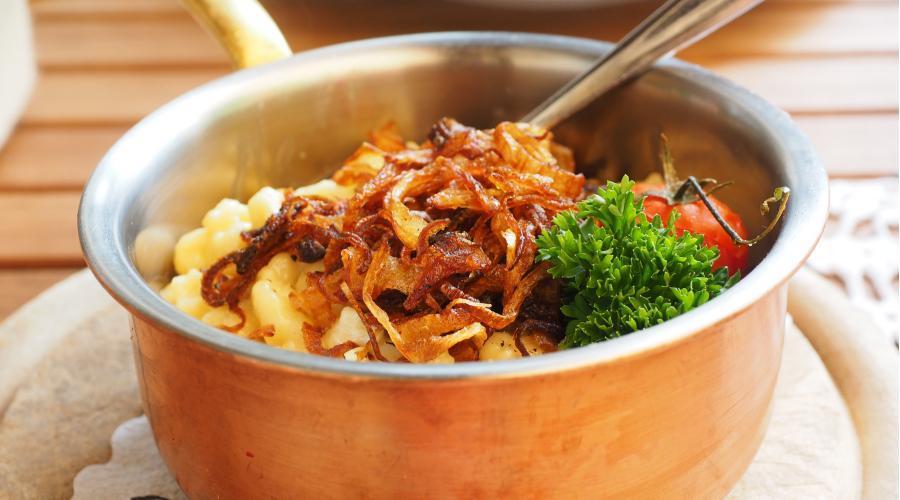 Bild zeigt: Käsespätzle in der Auflösung 900x500