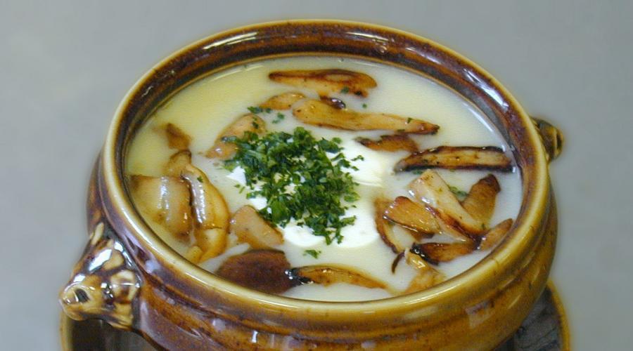 Bild zeigt: Kartoffelsuppe in der Auflösung 900x500