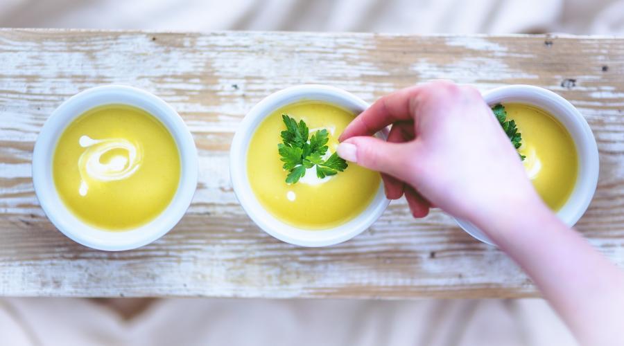Bild zeigt: Lauch Kartoffelsuppe in der Auflösung 900x500