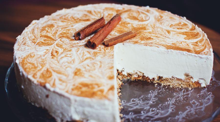 Bild zeigt: Spekulatius-Mascarpone Torte in der Auflösung 900x500