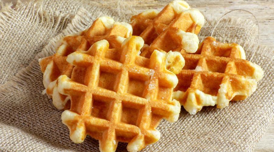 Zu sehen ist das Beitragsbild zum Thema: Lütticher Waffeln - Die süße Verführung in der Auflösung 900x500