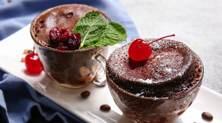 Zu sehen ist das Beitragsbild zum Thema: Schokokuchen im Glas in der Auflösung 900x500