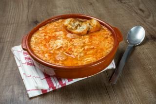 Zu sehen ist das Beitragsbild zum Thema: Sopa de Ajo - Spanische Knoblauchsuppe in der Auflösung 320x214